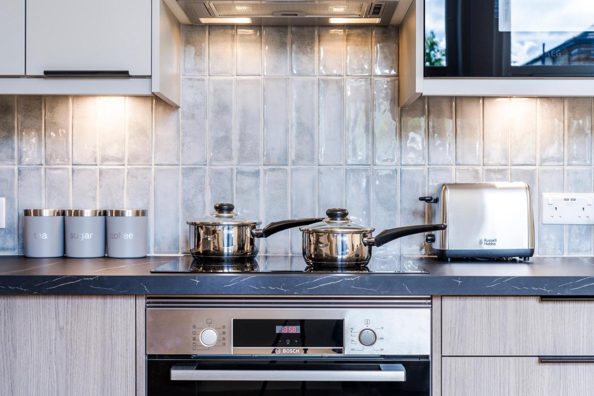 Cozy 2 Bedroom Apartment In Sutton Саттон Экстерьер фото