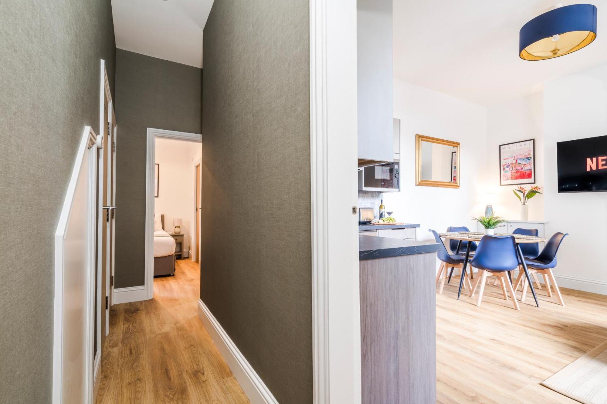Cozy 2 Bedroom Apartment In Sutton Саттон Экстерьер фото