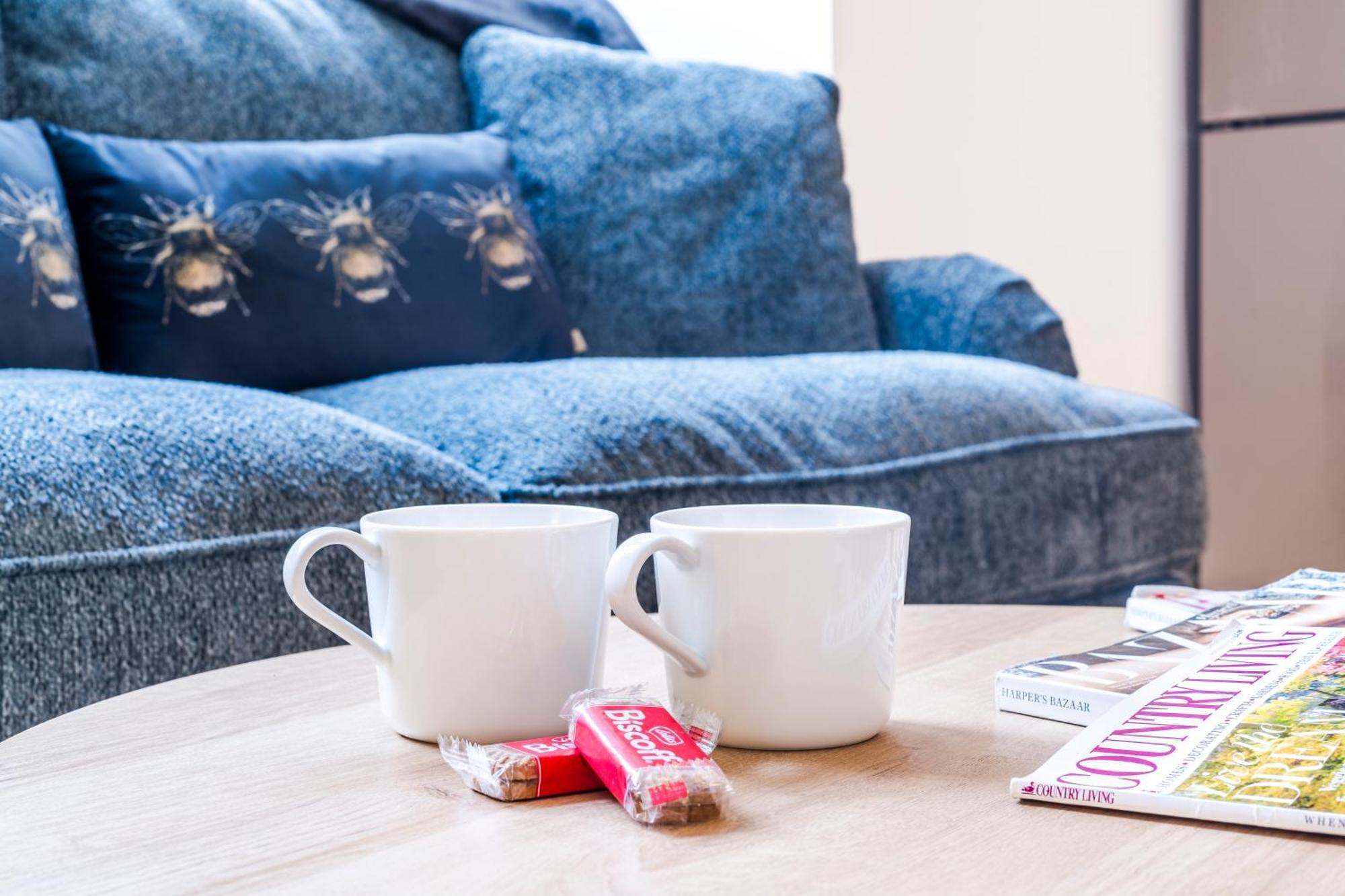 Cozy 2 Bedroom Apartment In Sutton Саттон Экстерьер фото